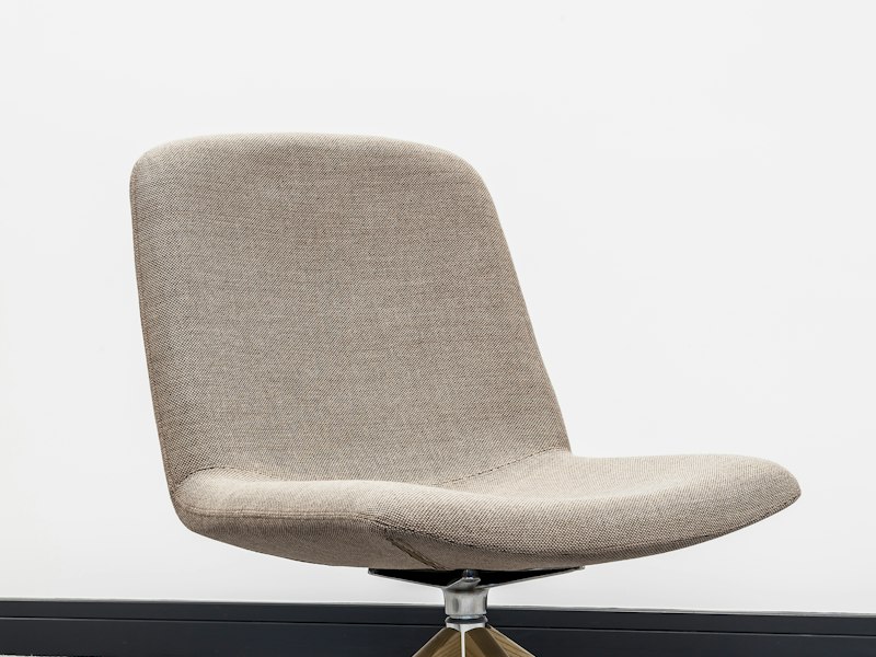 Ergonomic office chair